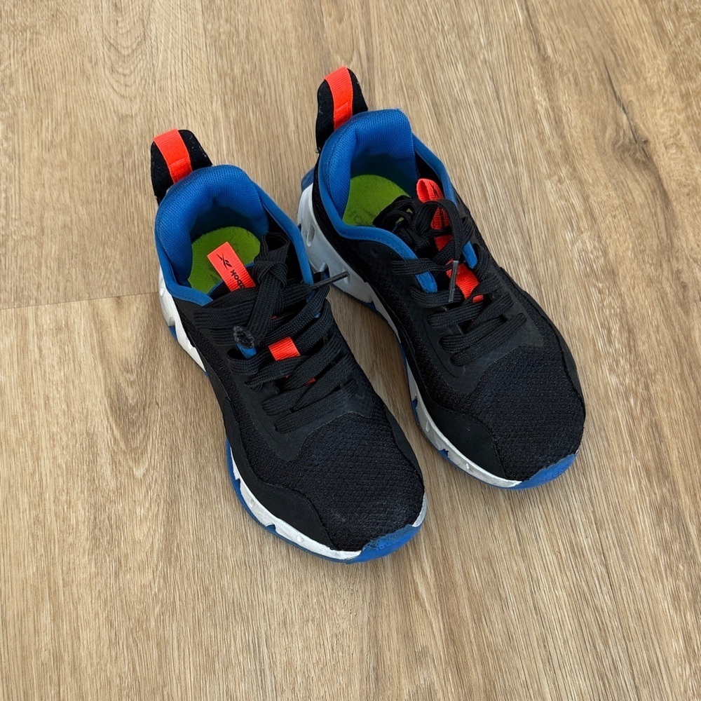 Reebok Shoes - Picture 2 of 5